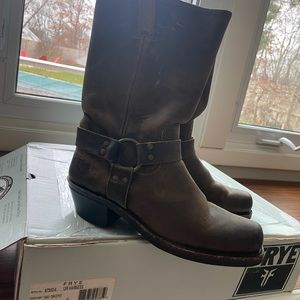 Men’s Frye harness boots